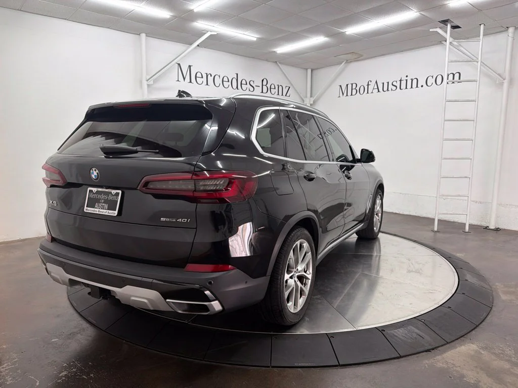 Used 2021 Black BMW sDrive40i image 6