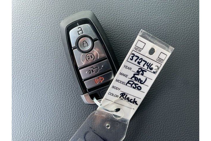 New 2025 Agate Black Metallic Ford Lariat image 31