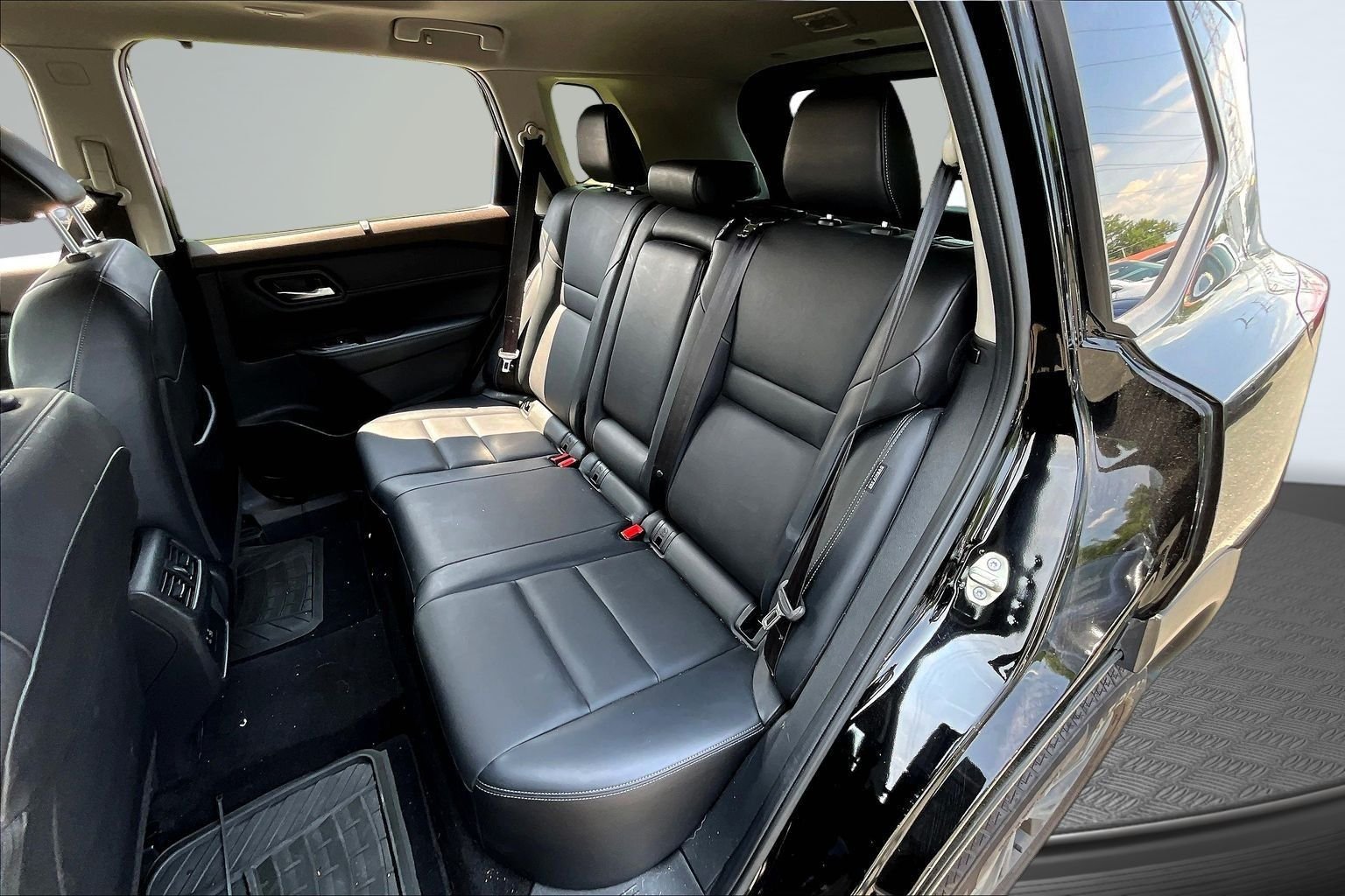 Used 2023 Black Nissan SV image 19