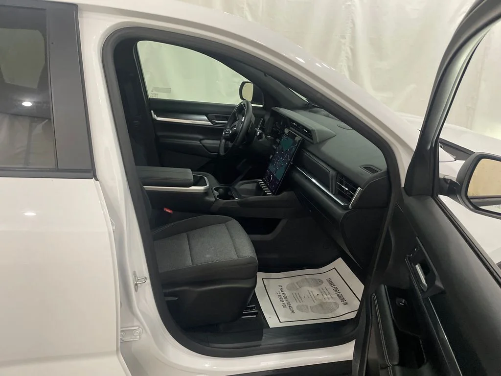 Used 2026 Summit White GMC Elevation image 22