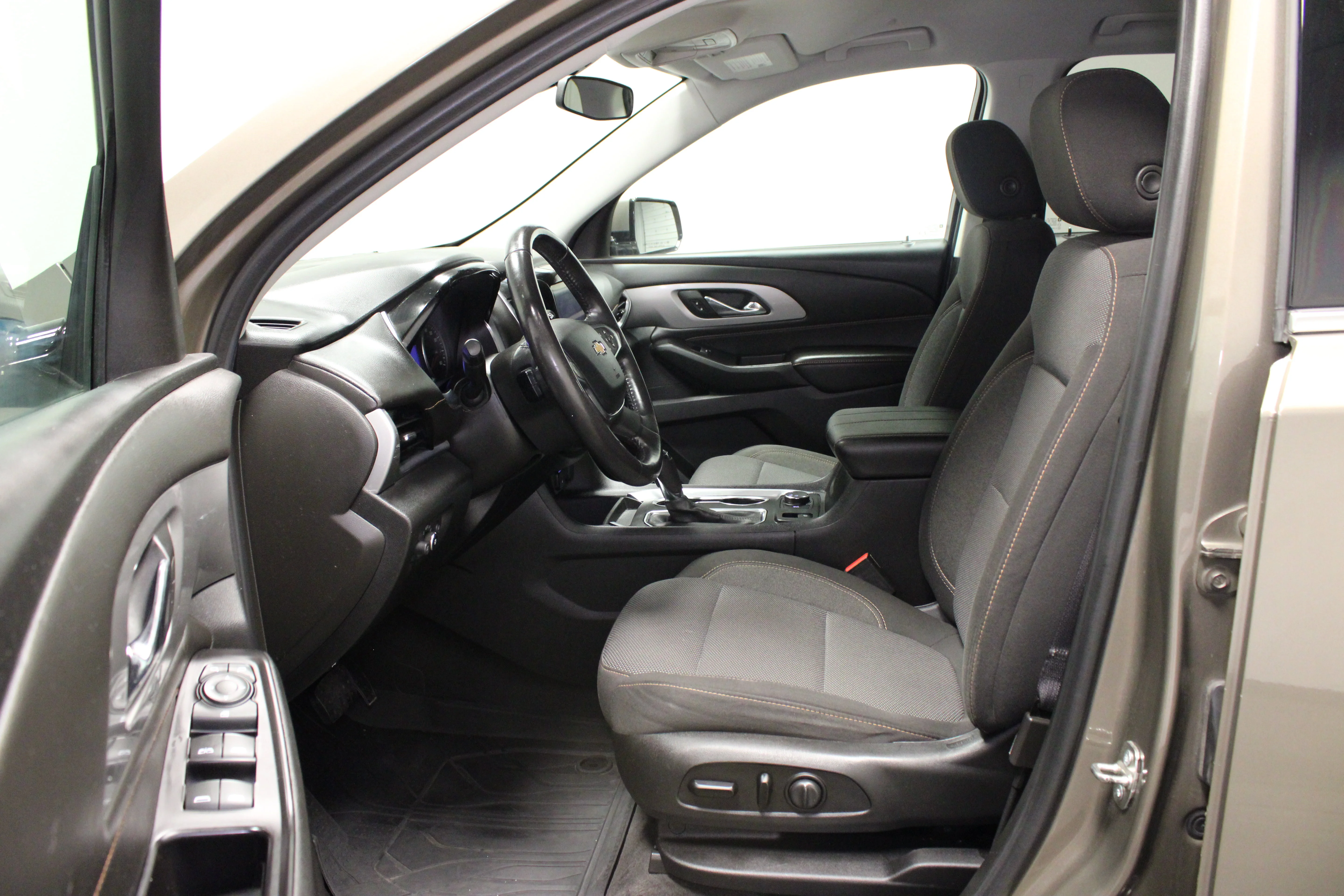 Used 2020 Stone Gray Metallic Chevrolet LT image 18