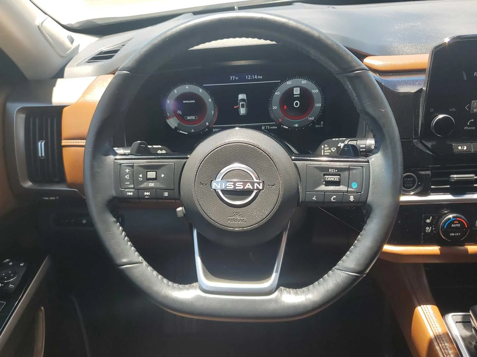 Used 2024 Pearl White Tricoat Whit Nissan Platinum image 11