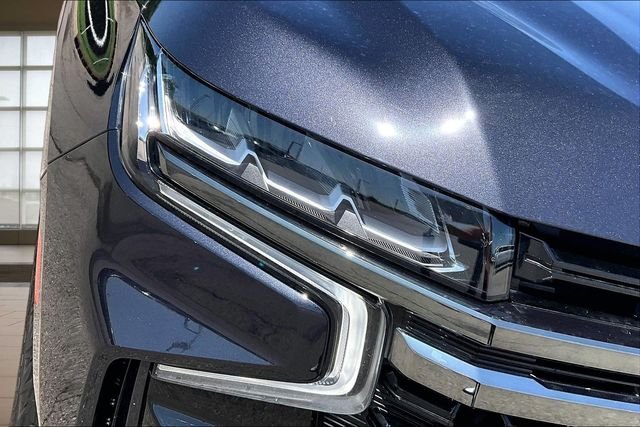Used 2022 Gray Chevrolet Z71 image 30