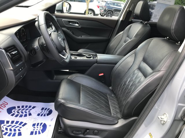 Certified Used 2021 Boulder Gray Pearl Nissan Platinum image 24