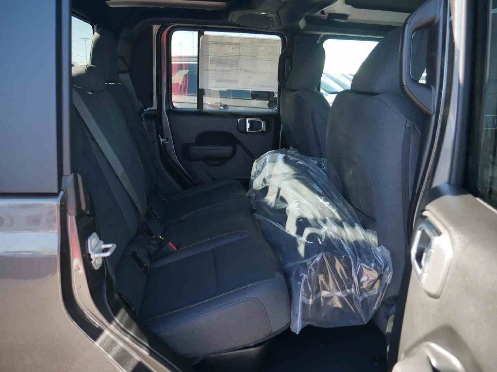 2025 Jeep Gladiator Sport S - Photo 21