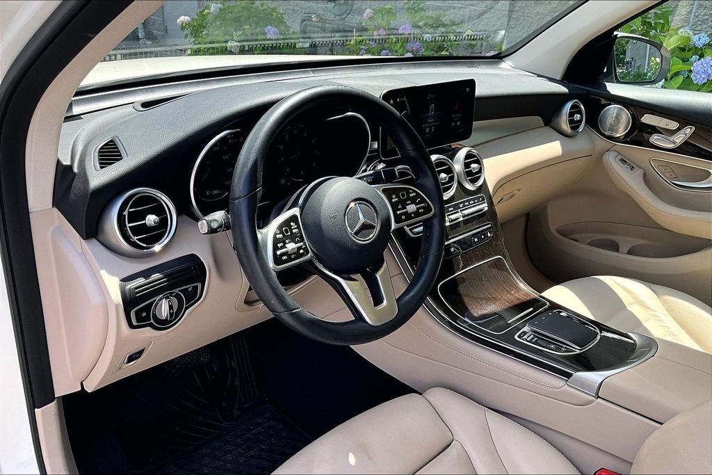 Certified Used 2021 White Mercedes-Benz GLC 300 image 13