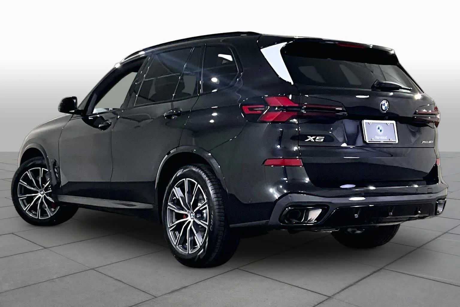 New 2026 Black Sapphire Metallic BMW xDrive40i image 3