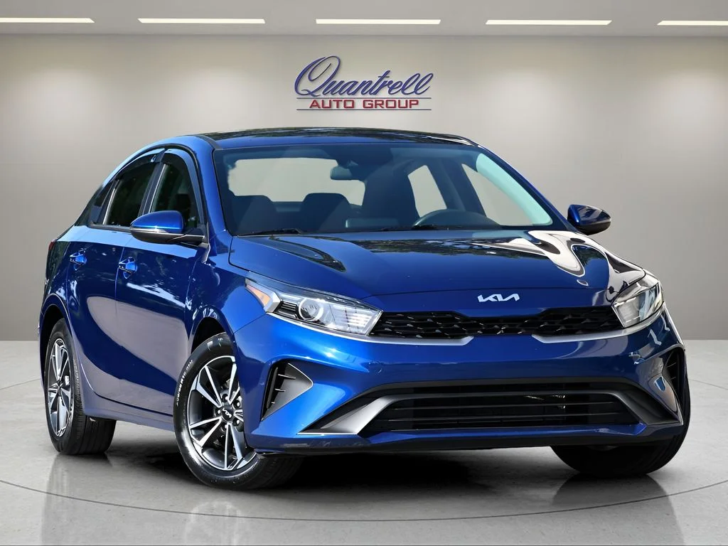 2024 Kia Forte LXS AT's photo