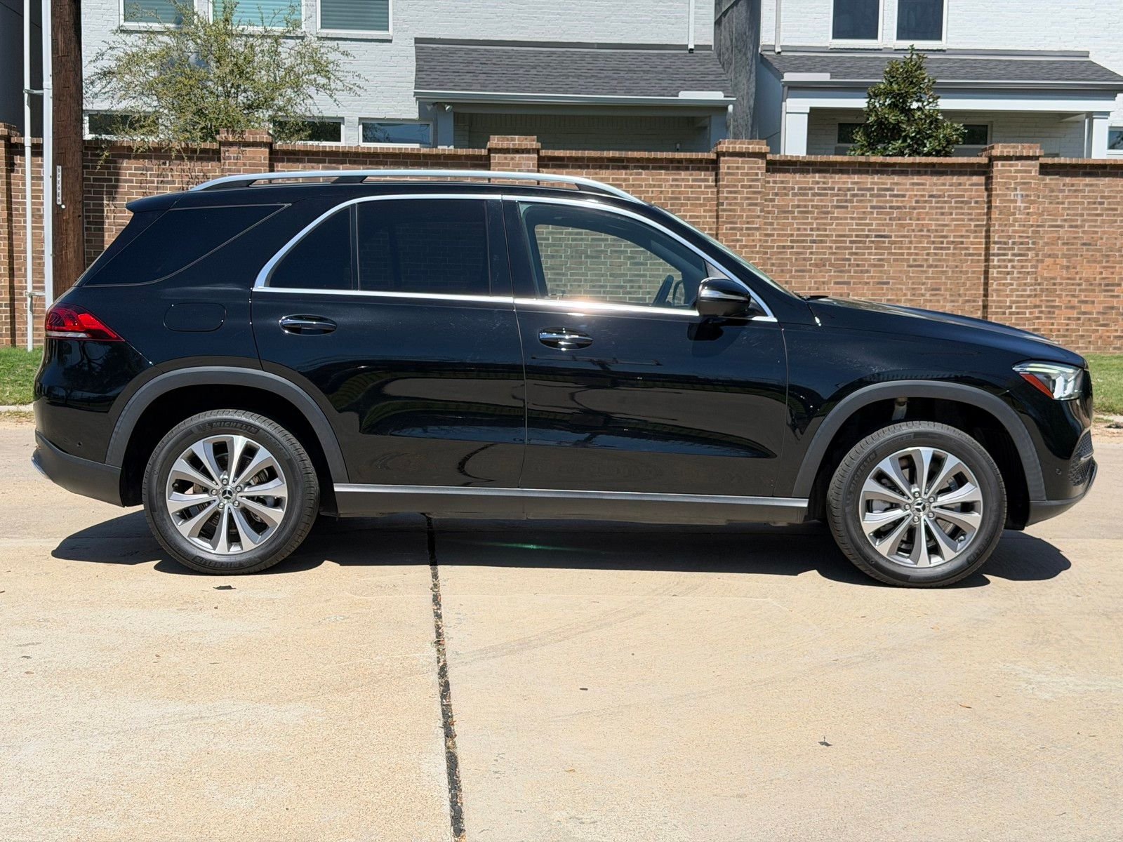 Certified Used 2023 Black Mercedes-Benz GLE 350 image 13