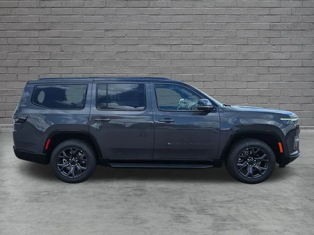 New 2026 Baltic-Gray Metallic Clear-Coat Exterior Paint Jeep Upland image 6