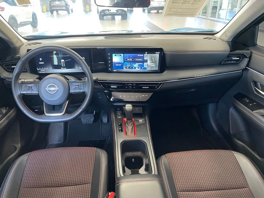 Certified Used 2025 White Nissan SR image 11