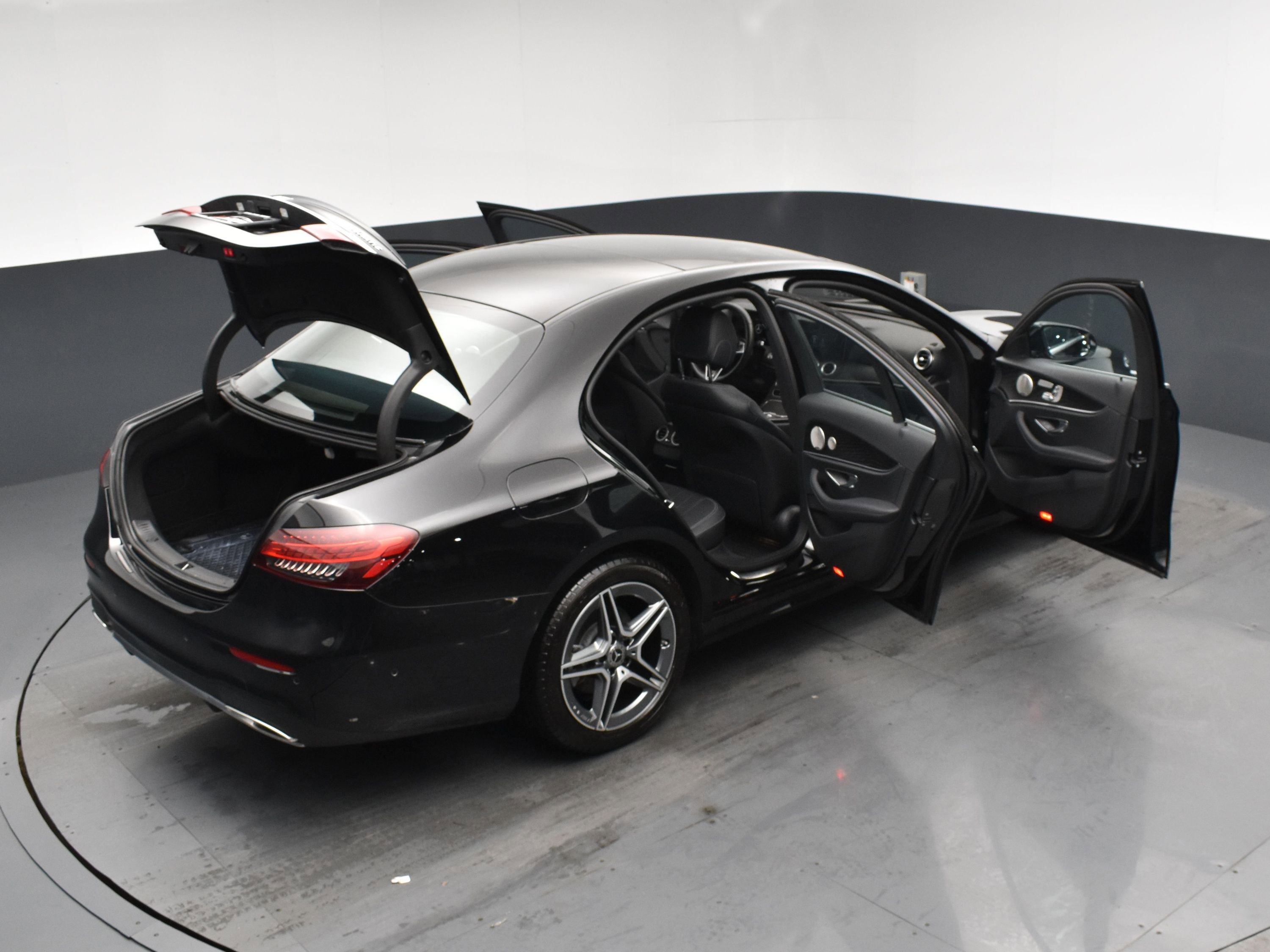 2022 Mercedes-Benz E-Class E350 - Photo 25