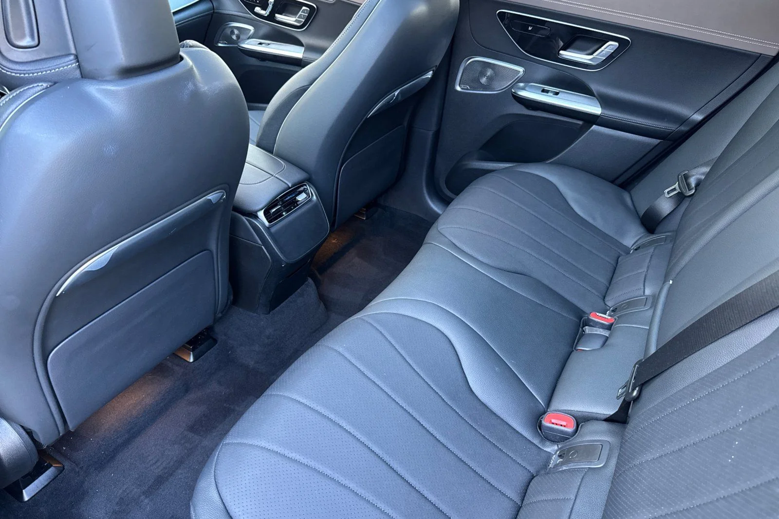 Certified Used 2025 Green Mercedes-Benz 350 SUV image 13