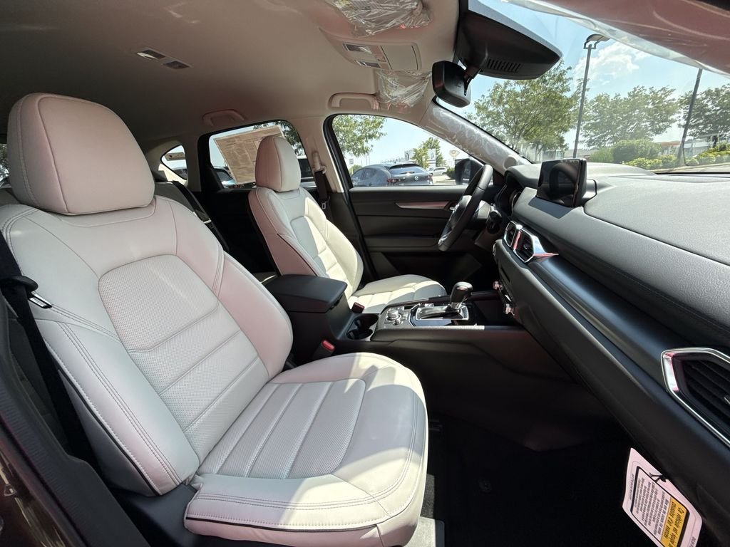 2025 Mazda CX-5 S Preferred package - Photo 25