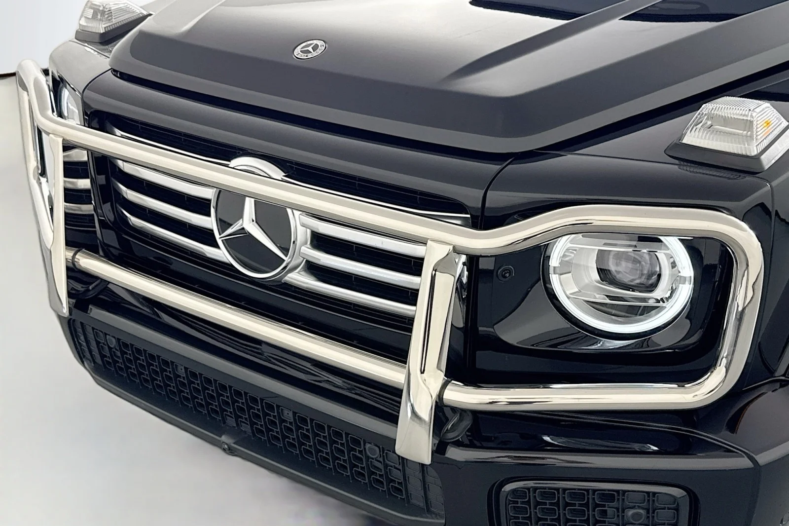Certified Used 2025 Obsidian Black Metallic Mercedes-Benz G 550 image 13