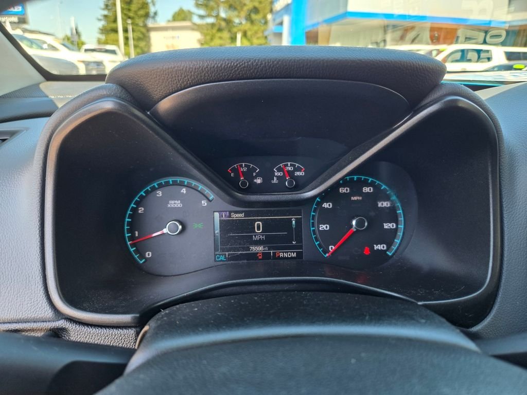 Used 2016 Blue Chevrolet Z71 image 18