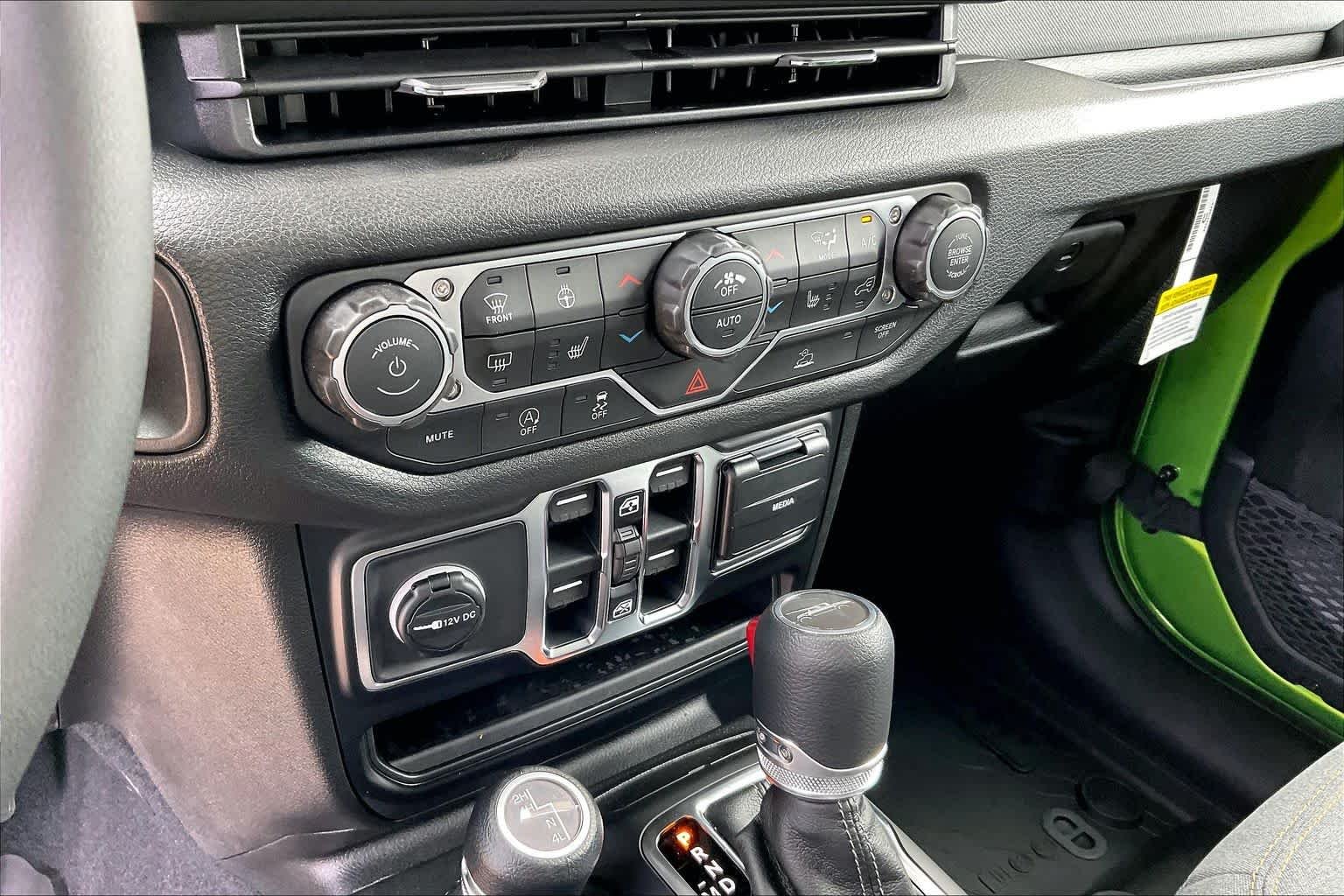 New 2026 Mojito Exterior Paint Jeep Sport S image 18