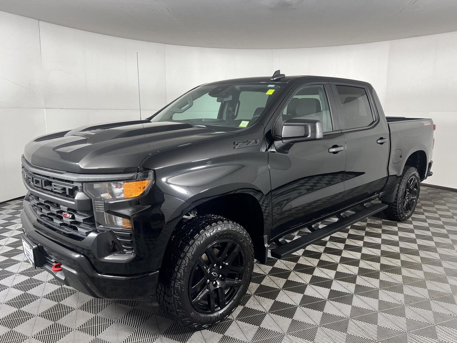 Used 2023 Black Chevrolet Custom Trail Boss image 9