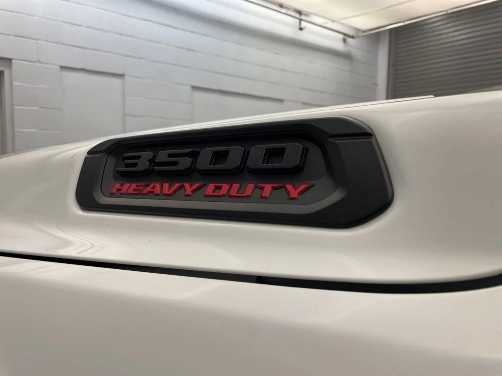New 2026 White Ram Tradesman DRW image 9