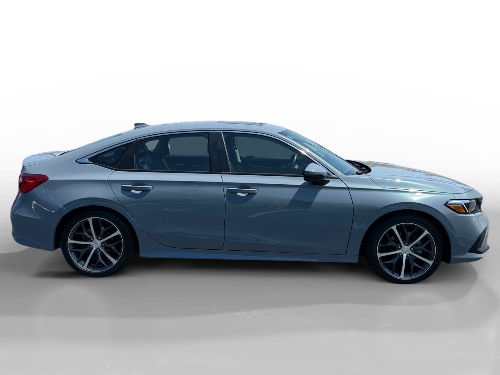 Used 2023 Sonic Gray Pearl Honda Touring image 6