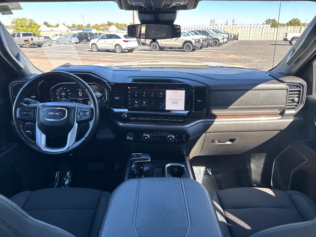 Used 2023 DESERT SAND METALLIC GMC Elevation image 12