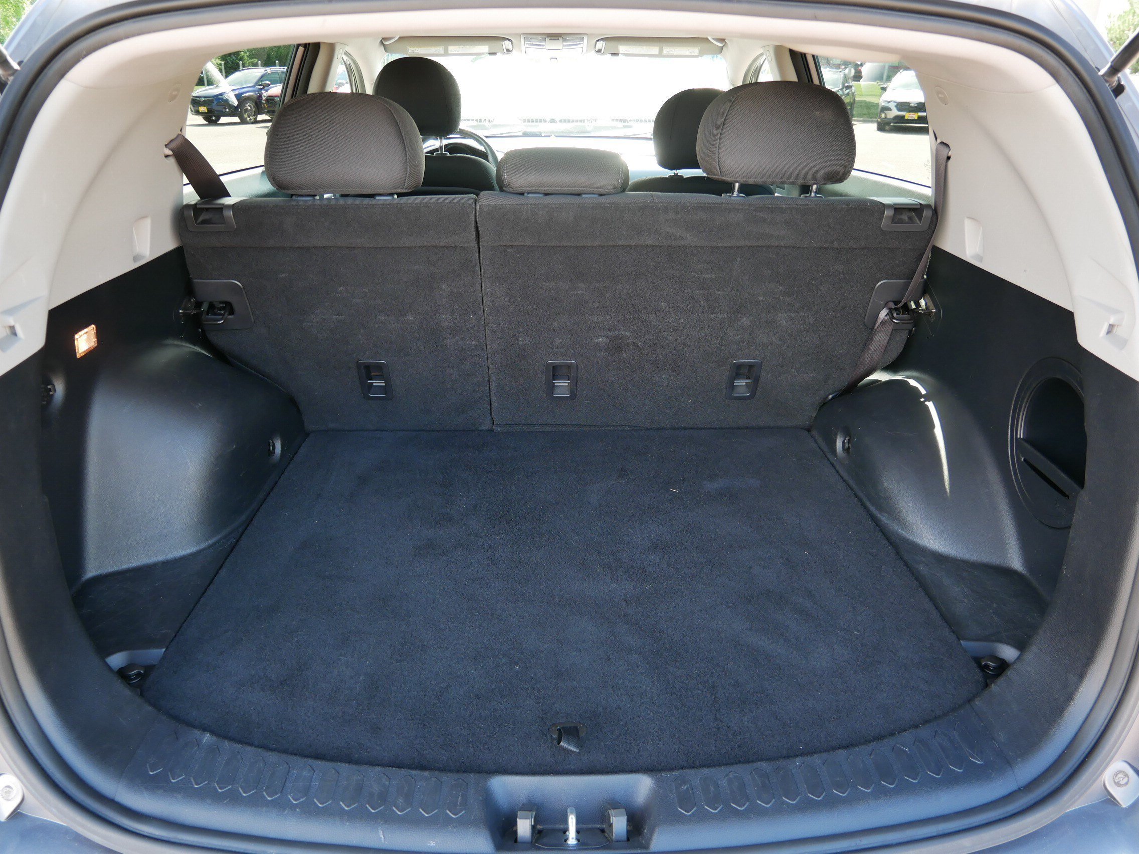 Used 2015 Mineral Silver Kia LX image 18