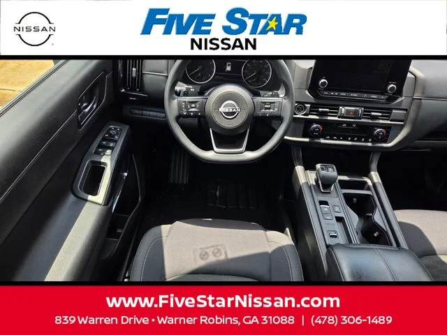 Used 2024 Silver Nissan S image 8