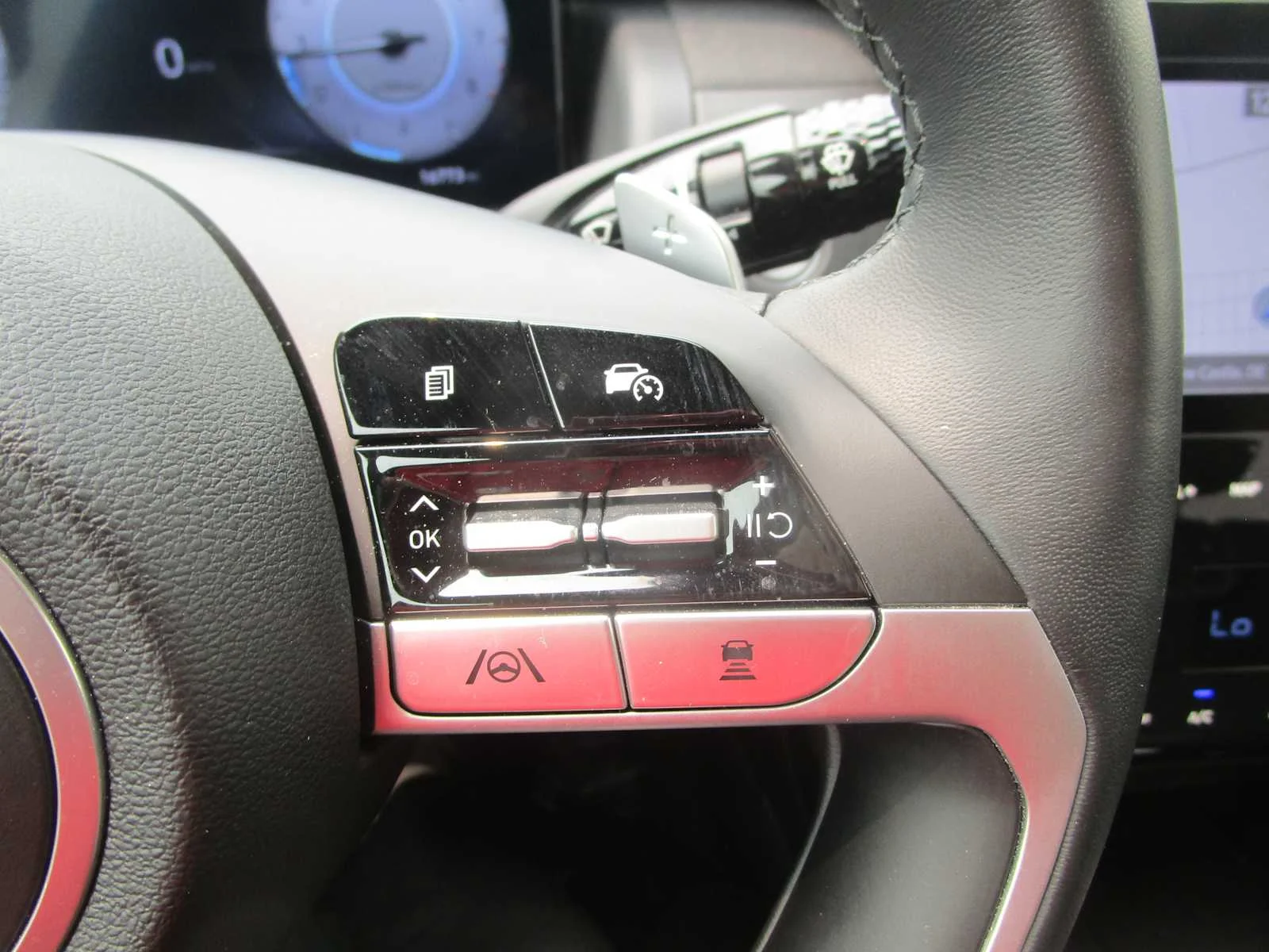Used 2024 Hampton Gray Hyundai Limited image 33