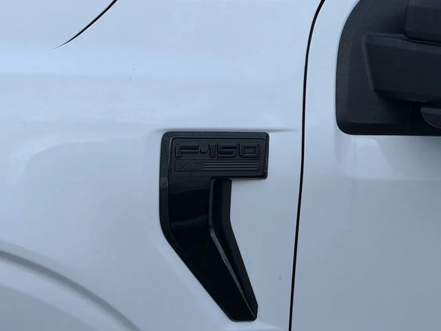 New 2026 Oxford White Ford XLT image 5