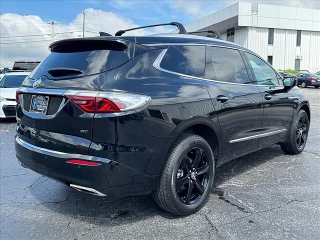 Used 2023 Black Buick Essence image 11