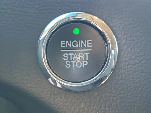 2020 Ford Edge SE - Photo 28