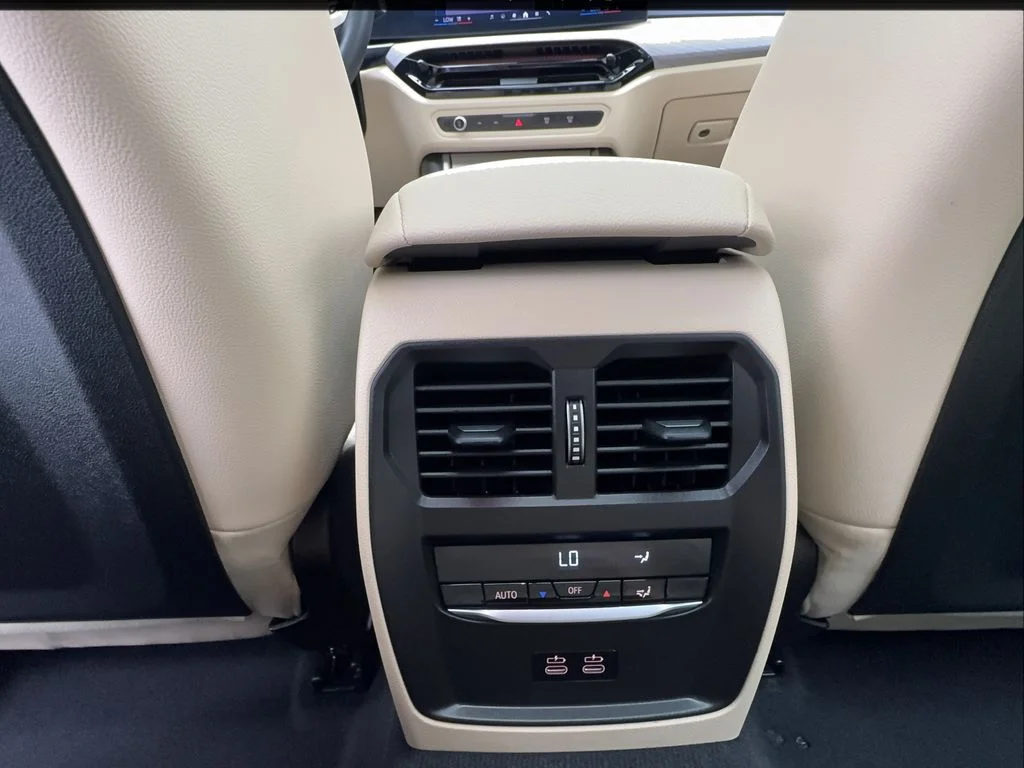 Used 2026 White BMW 330i image 40
