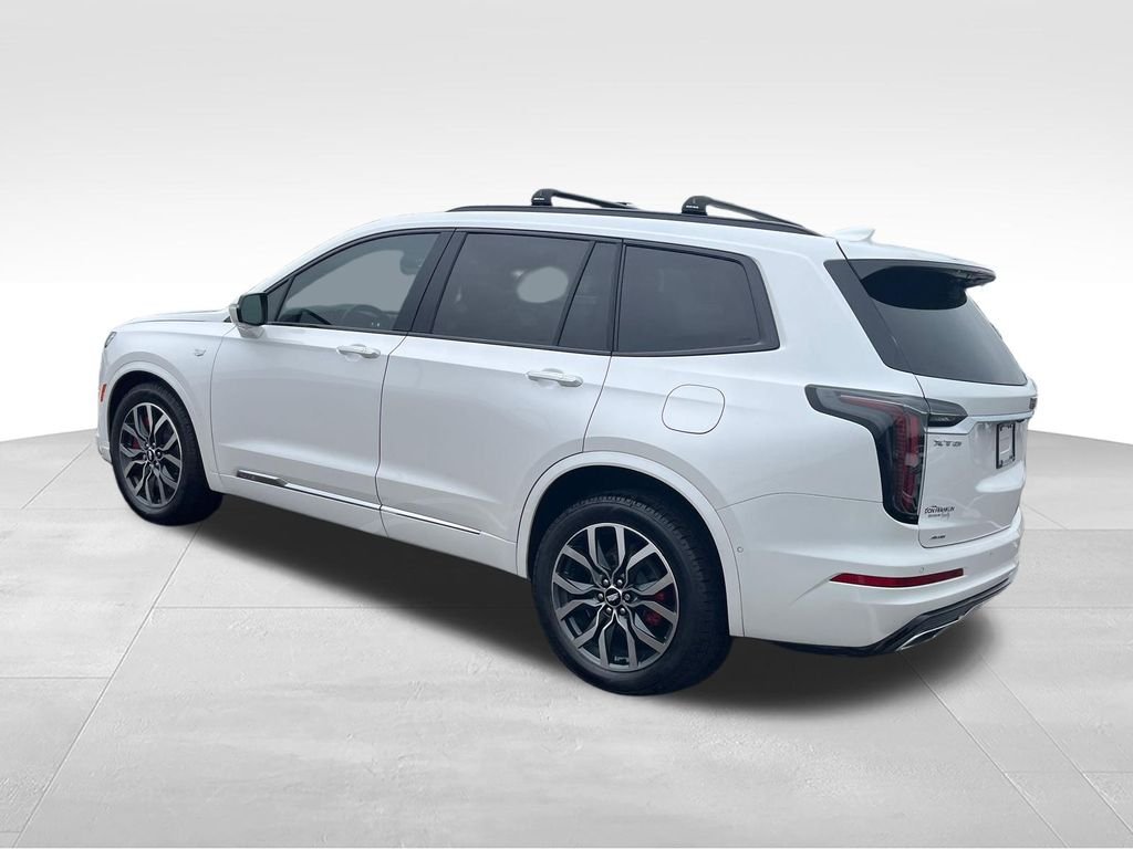Used 2023 White Cadillac Sport image 3