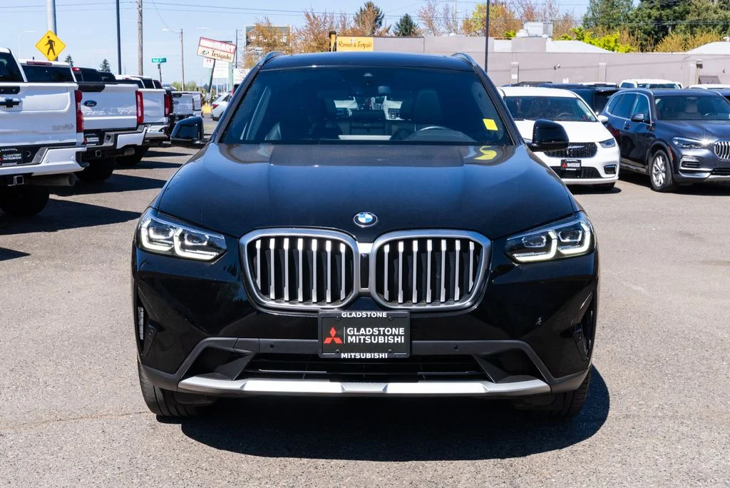 Used 2023 Black BMW xDrive30i image 2