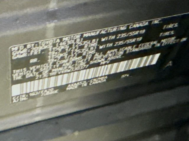 Used 2024 Gray Toyota XLE Premium image 33