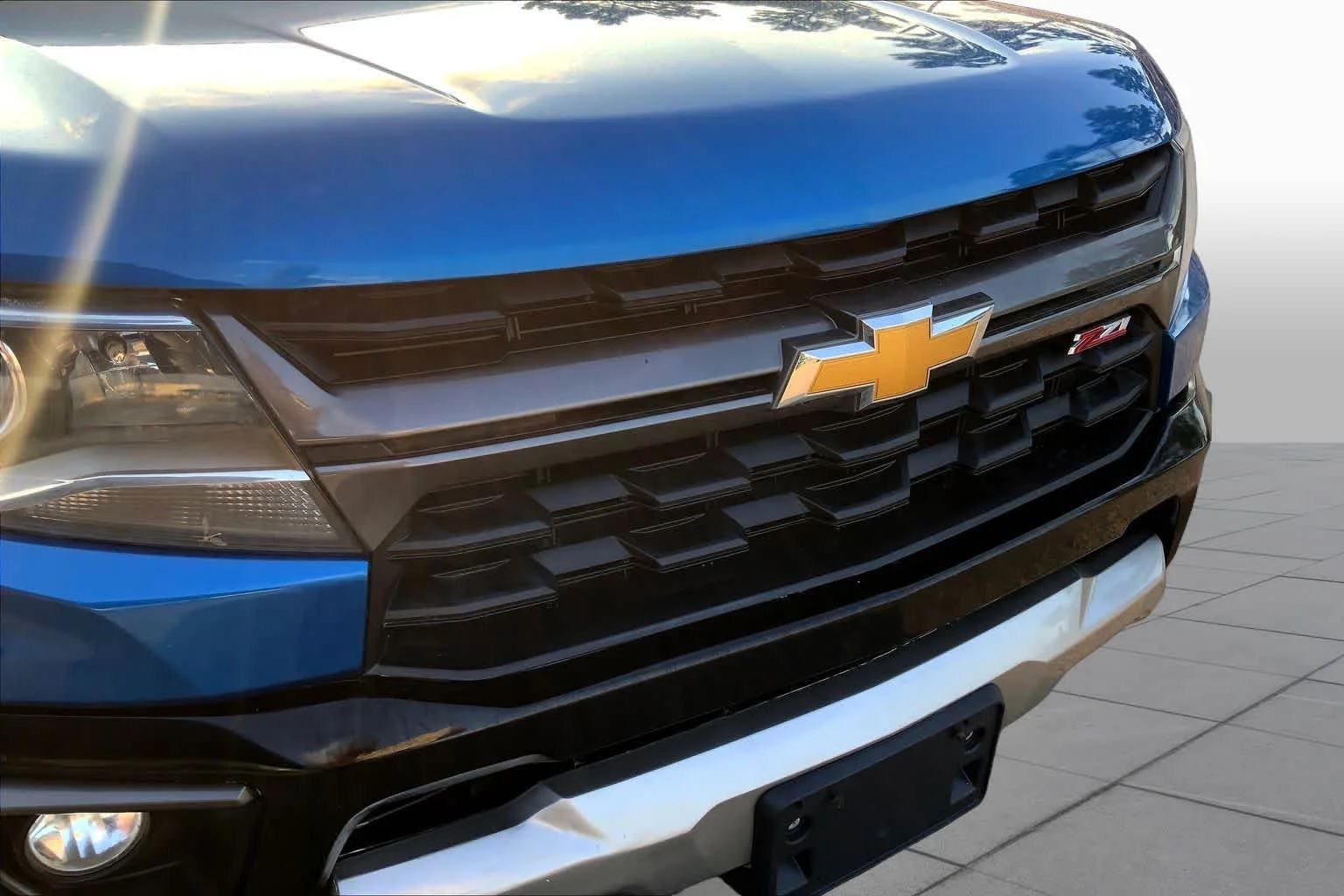 Used 2021 Bright Blue Metallic Chevrolet 4WD Z71 image 30