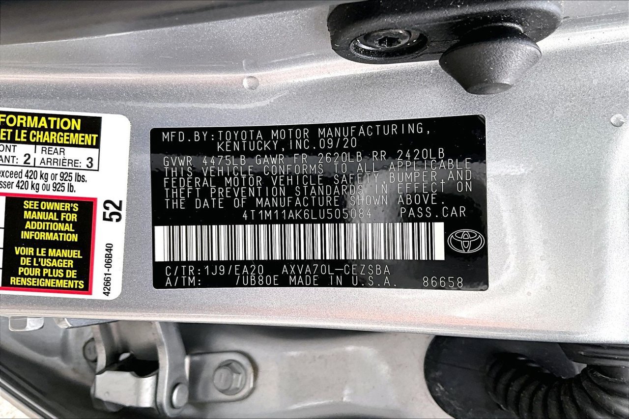 Used 2020 Silver Toyota SE image 16