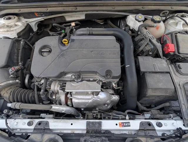Used 2024 Summit White Chevrolet 1LT image 28