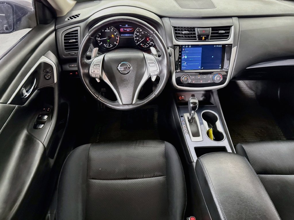Used 2018 Super Black Clearcoat Nissan 2.5 SR image 27