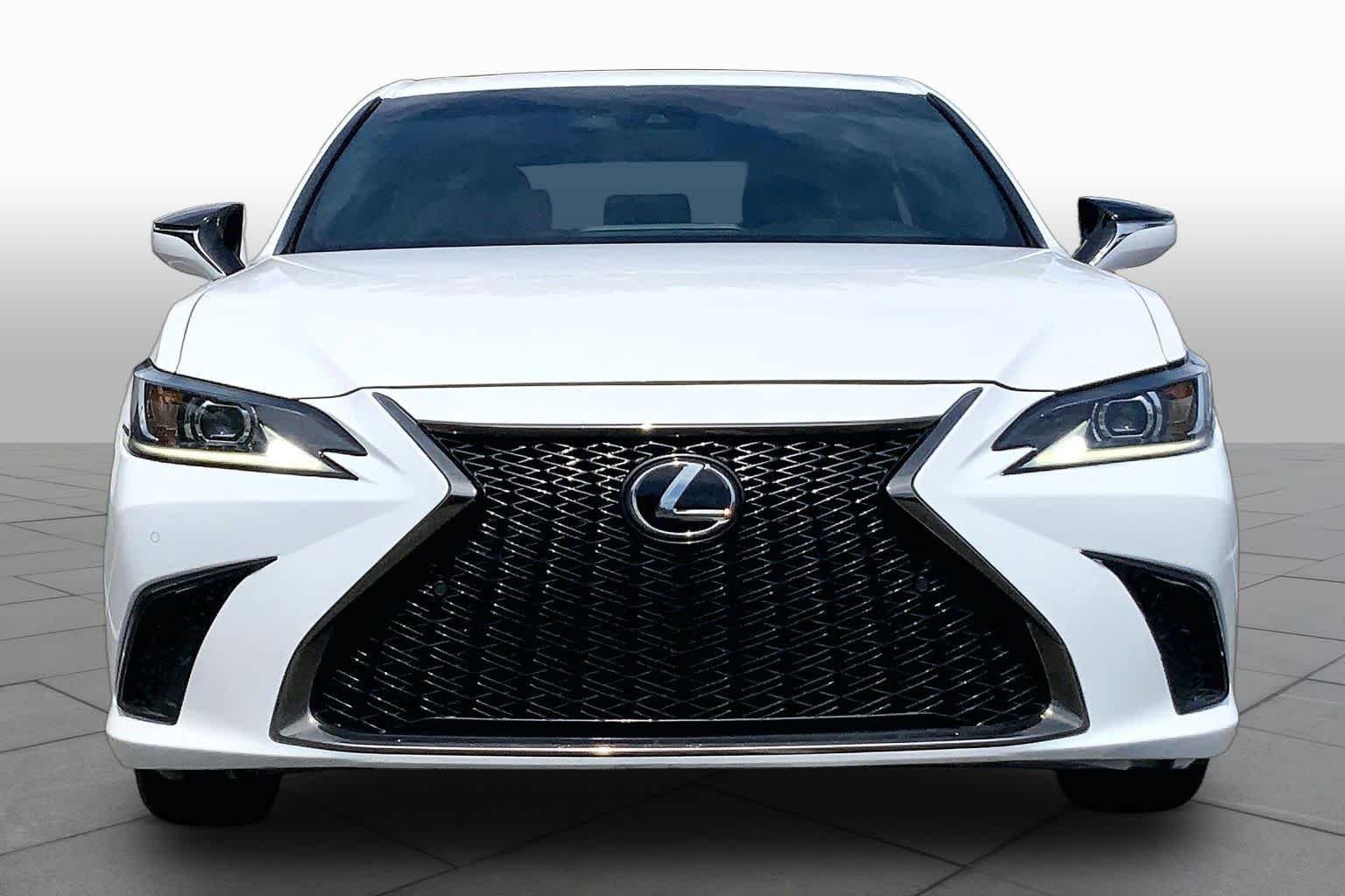Used 2023 Ultra White Lexus F SPORT Handling image 4