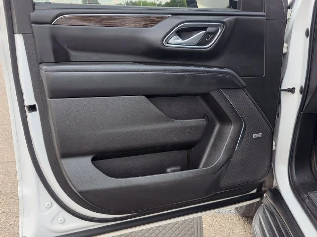 Used 2022 White Chevrolet LT image 13
