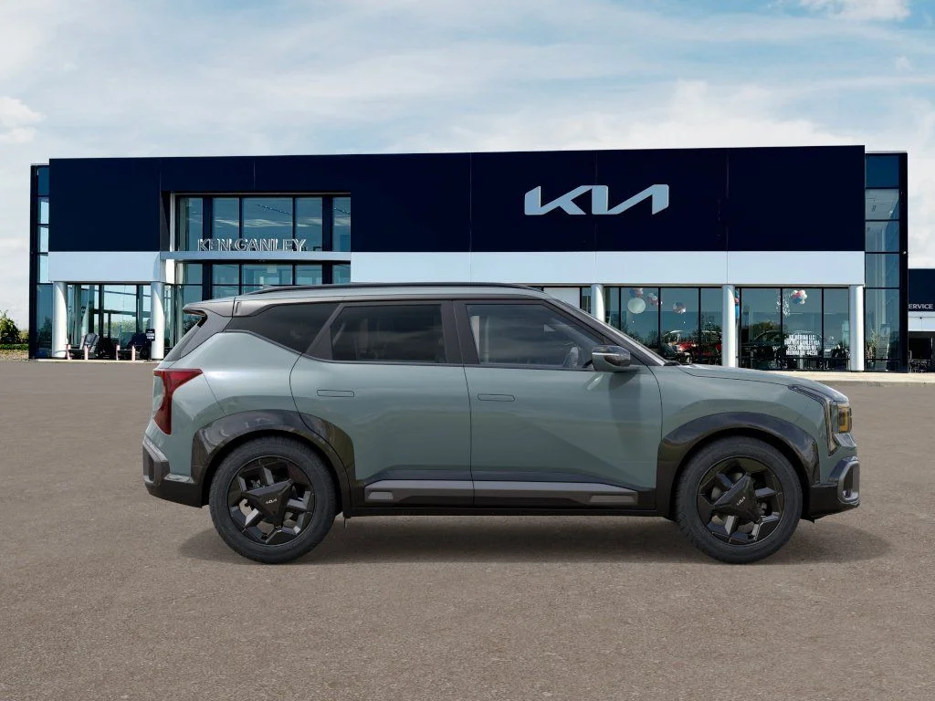 New 2027 Iceberg Green Kia X-Line S image 7