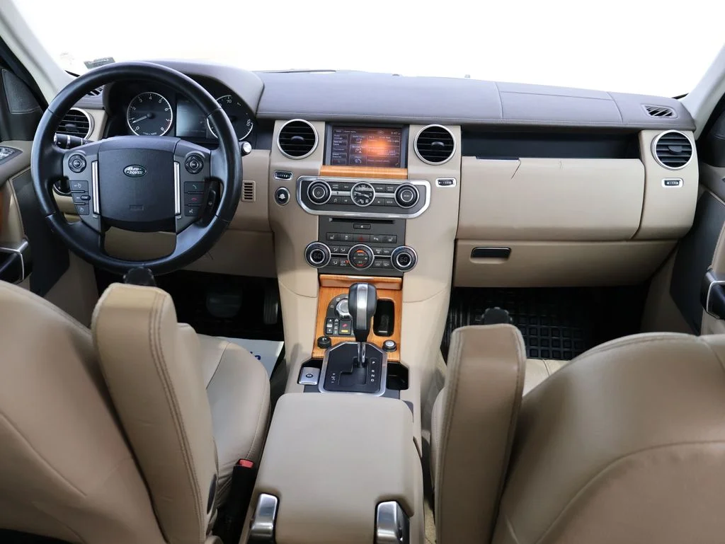Used 2012  Land Rover HSE image 16