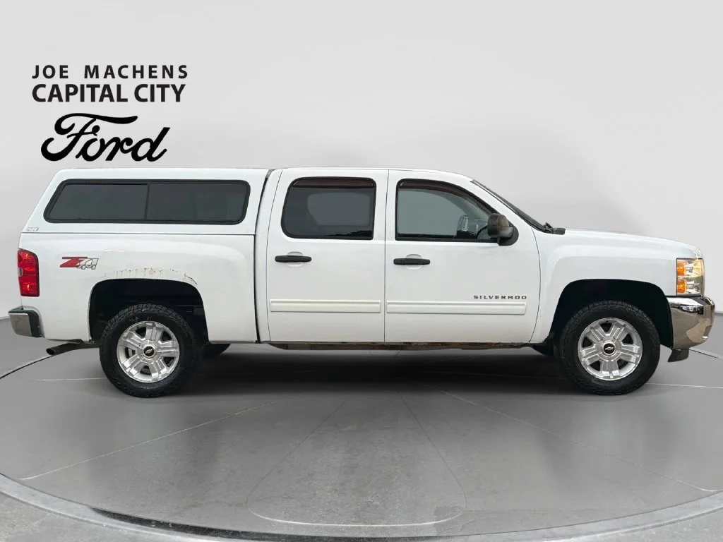 Used 2013 White Chevrolet LT image 4