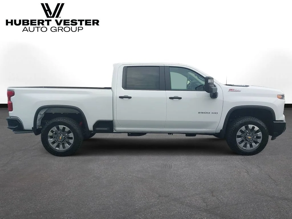 2026 Chevrolet Silverado 2500 HD Custom - Photo 5