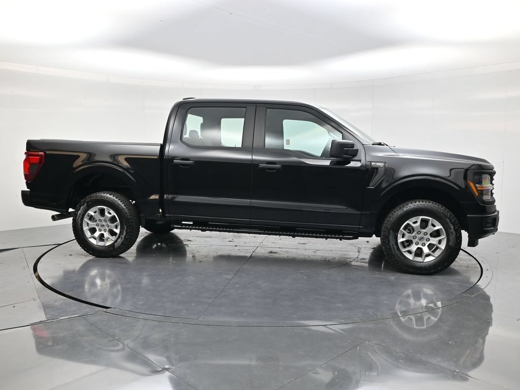 Used 2025 Black Metallic Ford XL image 4