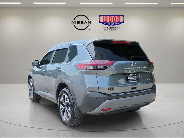Used 2023 Gun Metallic Nissan SV image 4
