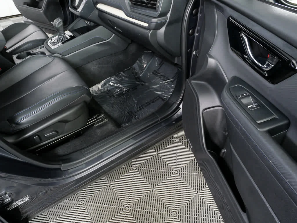Used 2025 Magnetite Gray Metallic Subaru Limited image 23