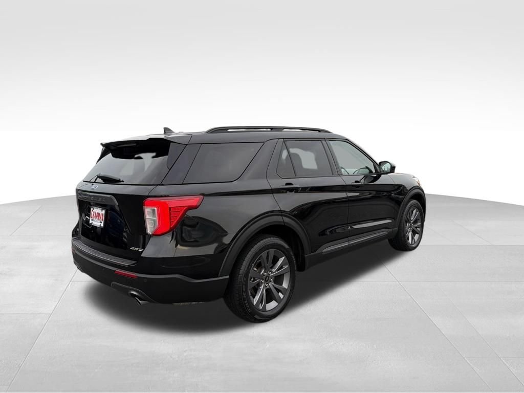 Certified Used 2022 Black Metallic Ford XLT image 7