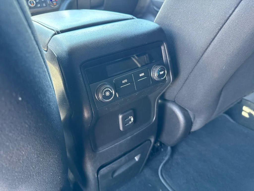 Used 2019 Gray GMC SLE-1 image 28